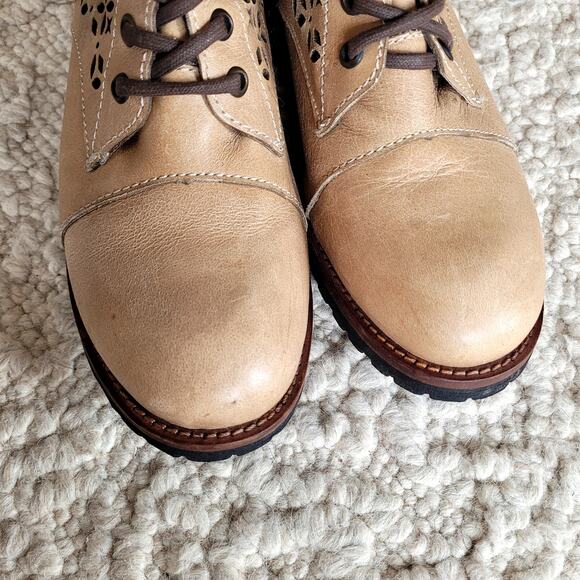 Patron Anna Laser Cut Leather Light Brown Boots 8 Made in Mexico - Picture 4 of 6